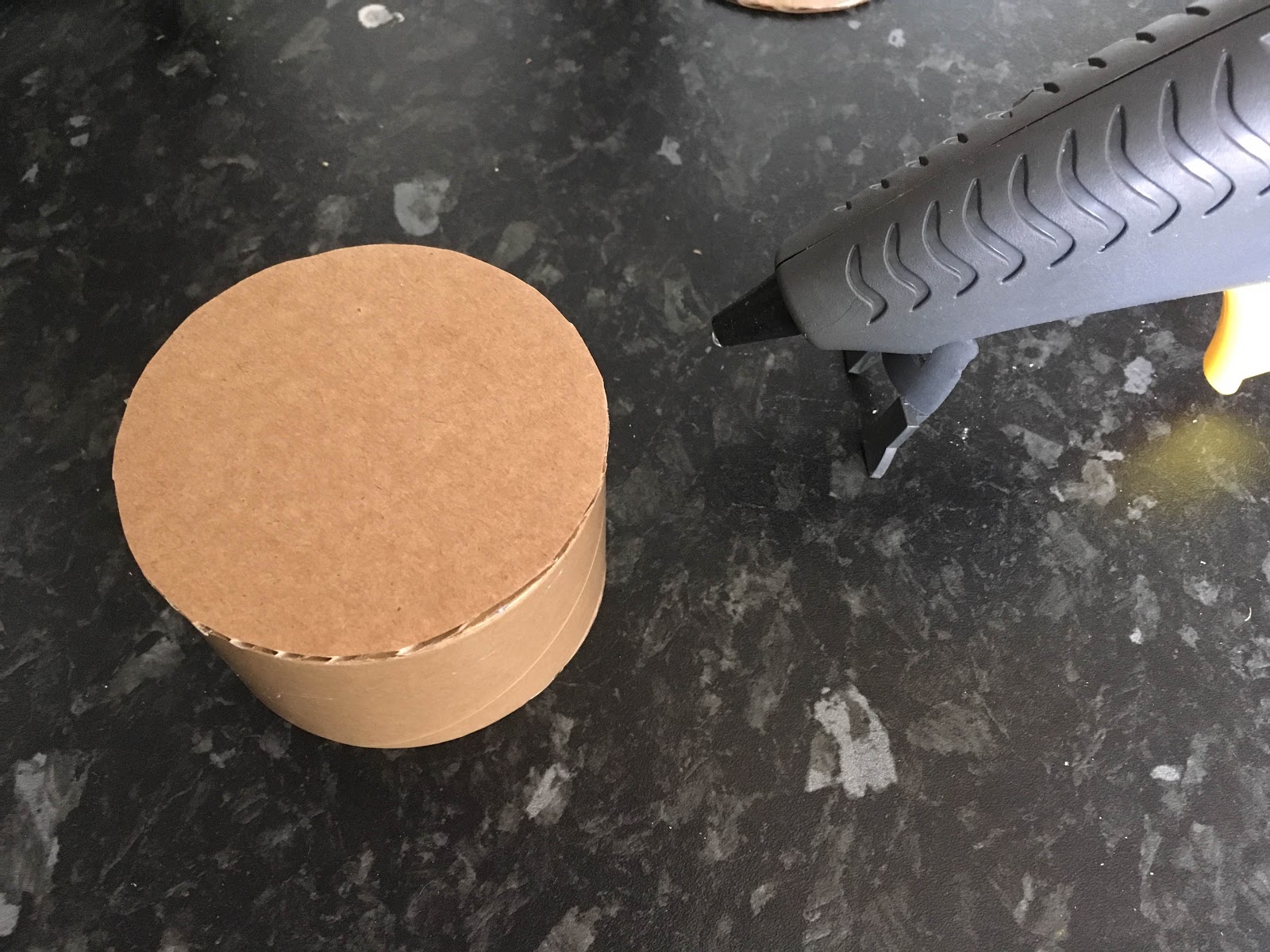 Mazzy's Craft Corner Tape roll sparkling gift / jewelry box