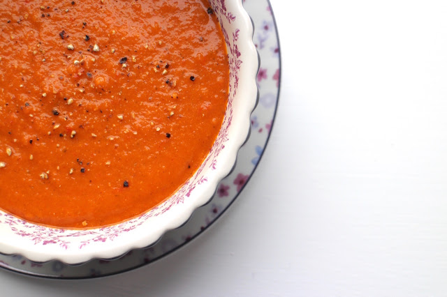 Tomato, Red Pepper and Lentil Soup