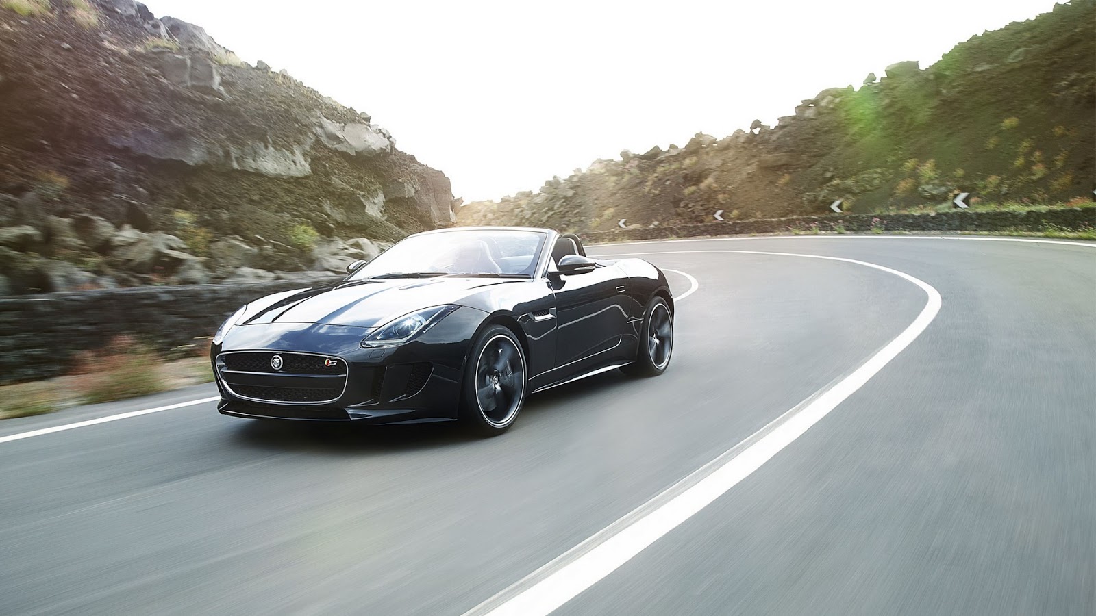 2014+Jaguar+F Type++S+ve+S+V8+modelleri+%289%29