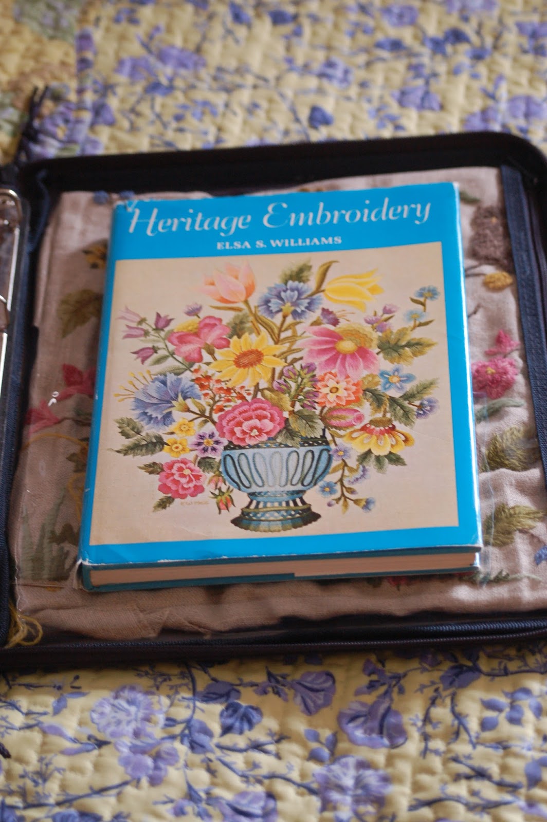 Kits De Broderie Crewel Elsa Williams - Roman Holiday & Lavender Lace - Occasion - Thème Floral USA