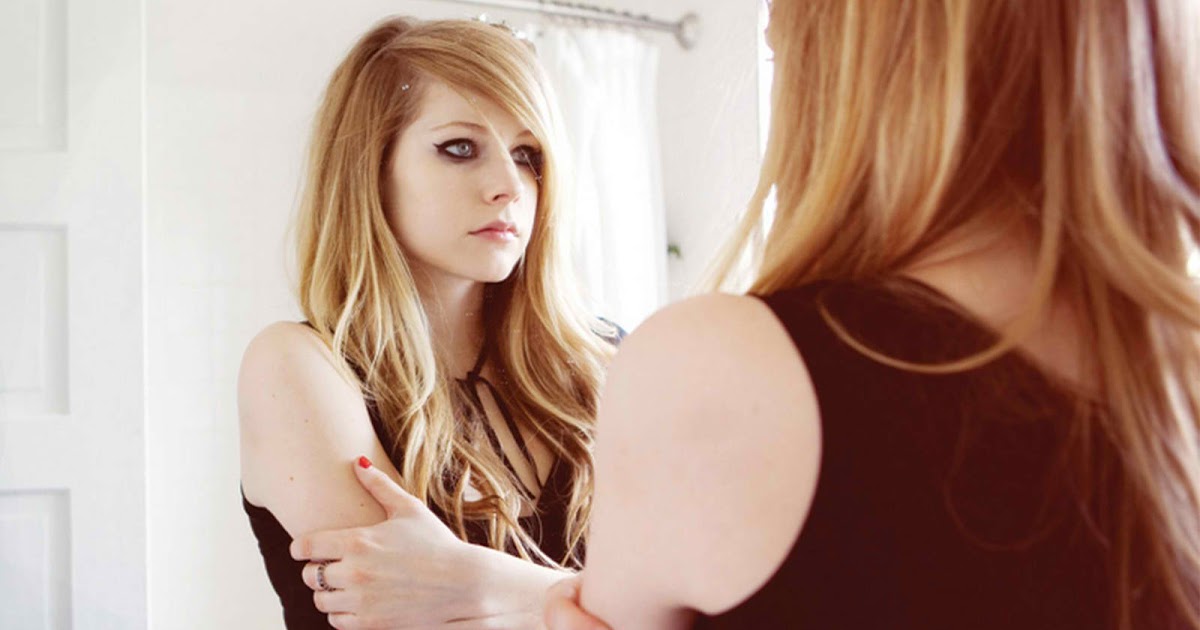 Avril Lavigne Lingerie 96