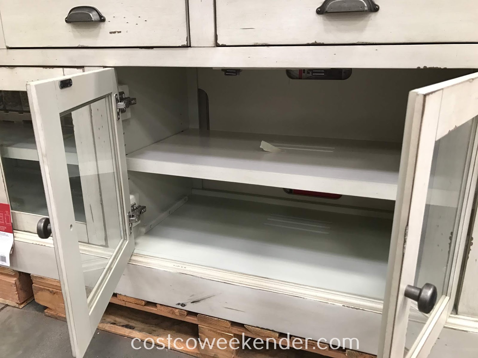 Bayside Furnishings Accent Costco Weekender