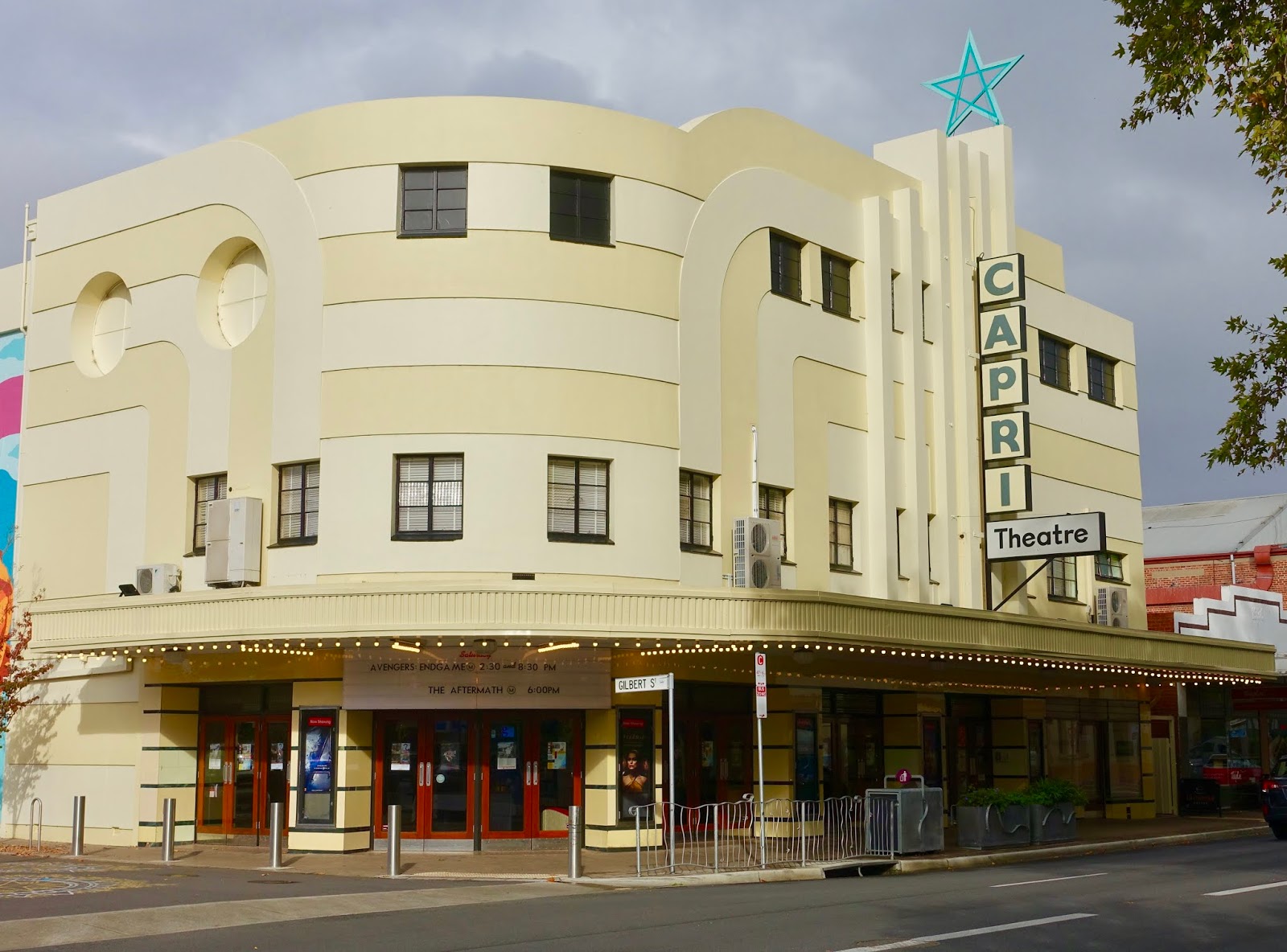 Adrian Yekkes Picture Post 72 Adelaide Art Deco, The Capri Theatre