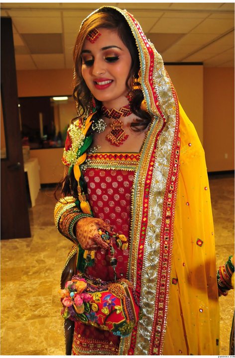 Mehndi dress for dulhan Clearance