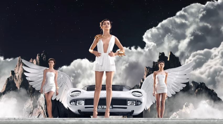 Modello e modella Paco Rabanne pubblicità profumo Olympèa con Luma Grothe vestita da dea con Foto - Testimonial Spot Pubblicitario Paco Rabanne 2016