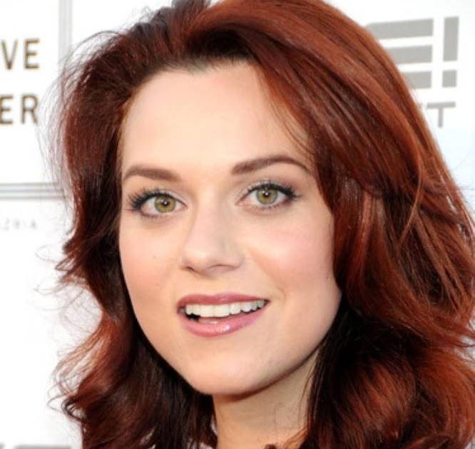 Hilarie Burton Hairstyles.