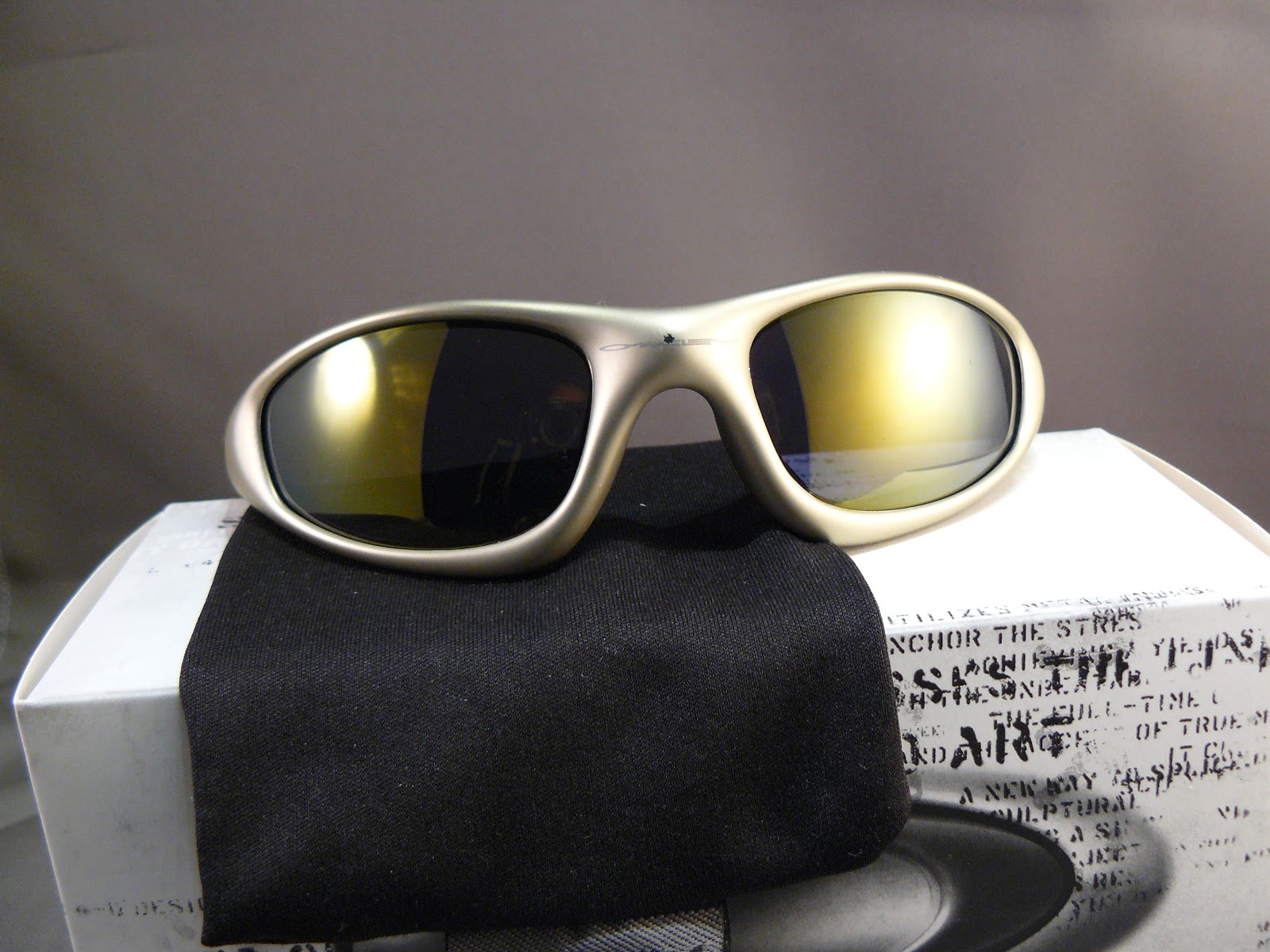 Oakleyforsale Oakley New Straight Jacket, Platinum, Gold Iridium
