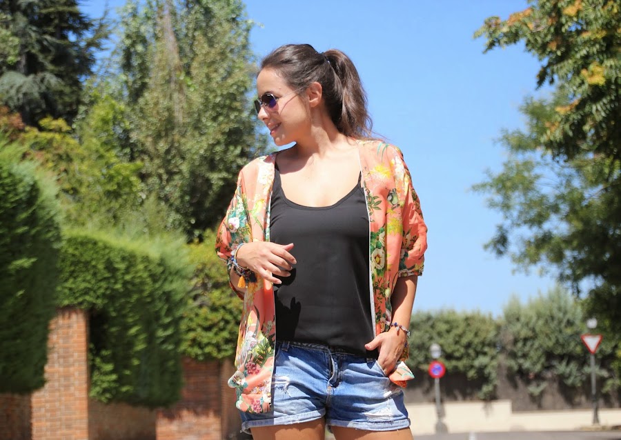 DIY Tutorial paso a paso: Kimono (patrón gratis). Blog de costura y blog diy.