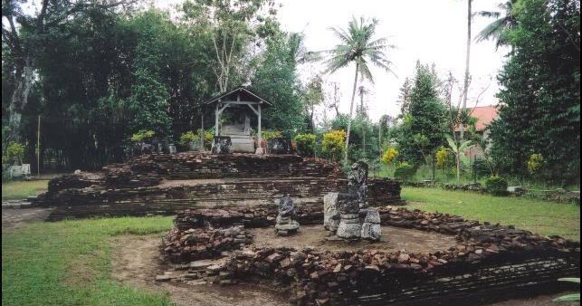 CANDI GAYATRI - SITUS CANDI MASA MAJAPAHIT DI TULUNGAGUNG