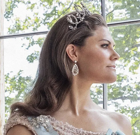 Crown Princess Victoria wore a new tulle ball dress by HM and the Baden Fringe tiara and diamond Epaulette earrings. Roger Vivier
