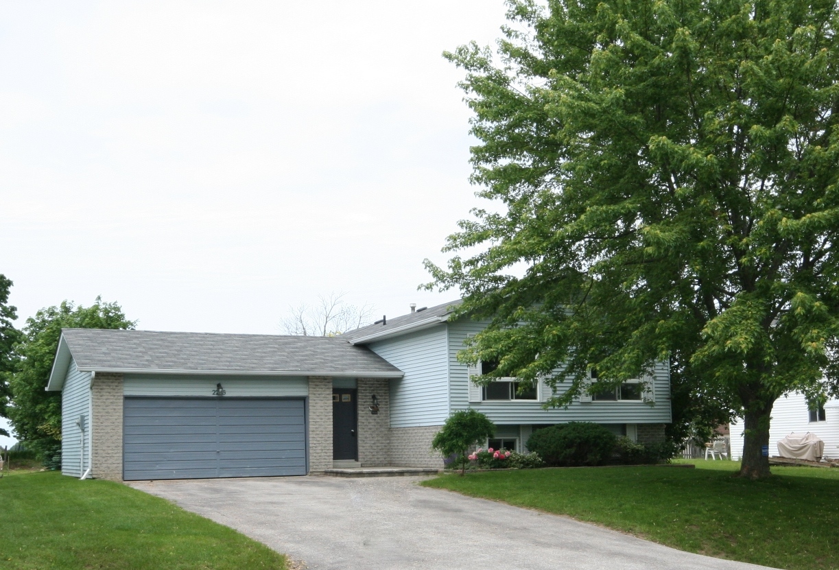 Barrie Real Estate Newly Renovated Bungalow in Stroud
