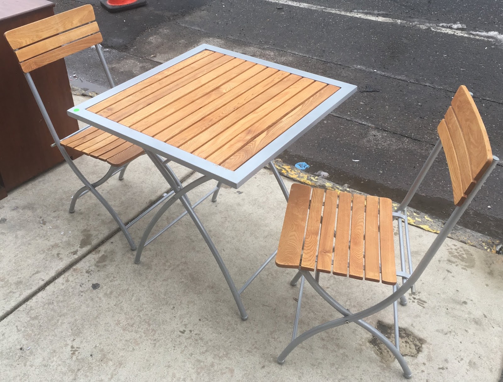 Uhuru Furniture & Collectibles Metal & Wood Folding Table & 2 Chairs
