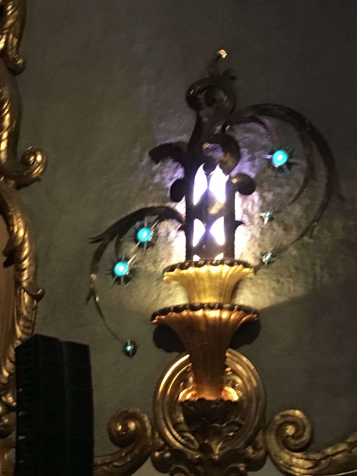 Billy Wardle History Nut Historical Crest Theater Sacramento