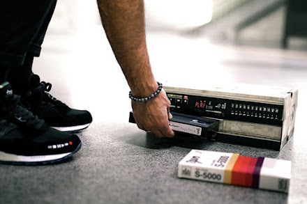 Ein Sneaker wie ein 80er Jahre Film | THE GOOD WILL OUT X SAUCONY SHADOW 5000 VHS 