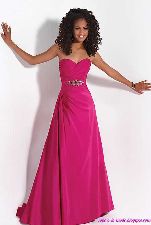 Robes A La Mode: robe de soir?�e longue A