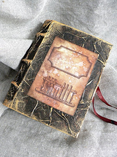 Von Pappe II: Altered Chocolate Box Book