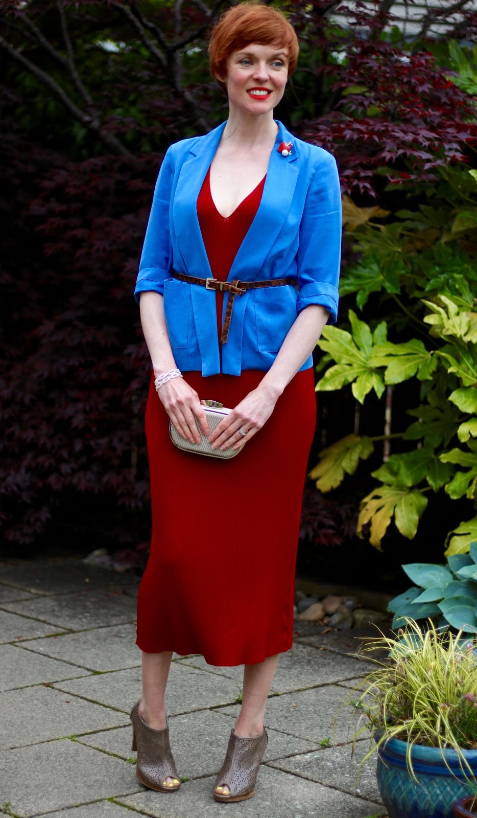 Fake Fabulous | Red knitted dress & blue blazer | Why it's important to dress your best!
