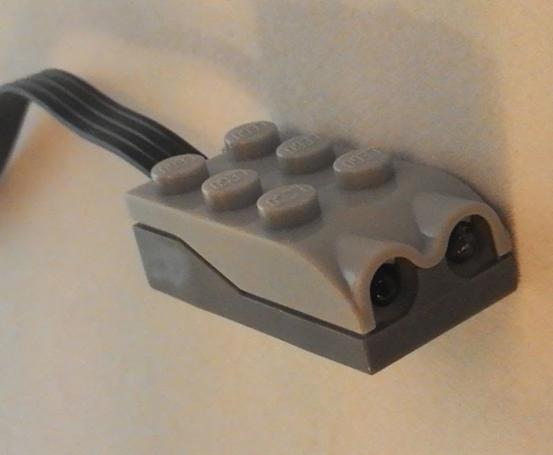 Robotics for Children (& Parents (& Grandparents)) Experiment LEGO WeDo distance sensor