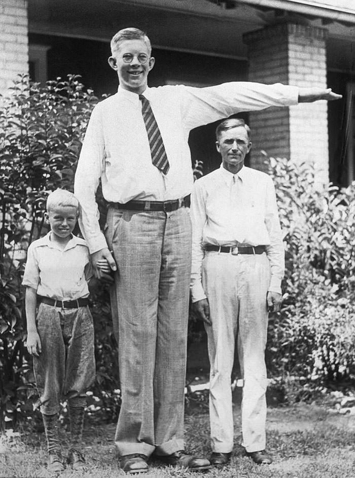 Momentos del Pasado Fotografías de Robert Wadlow, el hombre más alto