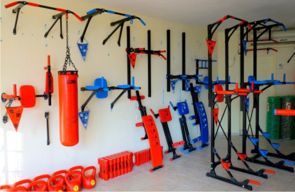 Леко спорт. Фабрика спортинвентаря в Синьково. Фирма спортинвентаря Lecco. Магазин в Новосиньково спортивный. Завод по изготовлению спортивных снаряжений Леко.