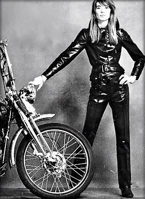 Françoise Hardy, biker, singer & more - Inazuma café racer