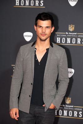 Actor Model Taylor Lautner attends the 2012 NFL Honors at the Murat Theatre on February 4, 2012 in Indianapolis, Indiana