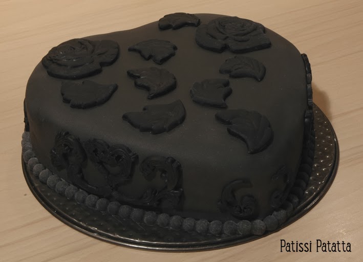 cake design, gâteau 3D, pâte à sucre, gumpaste, fondant, hart cake, baroque cake, black and gold cake