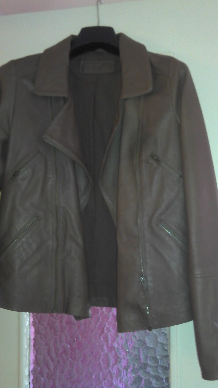 Petites chroniques du dressing de Pauline: Veste en cuir Kookai