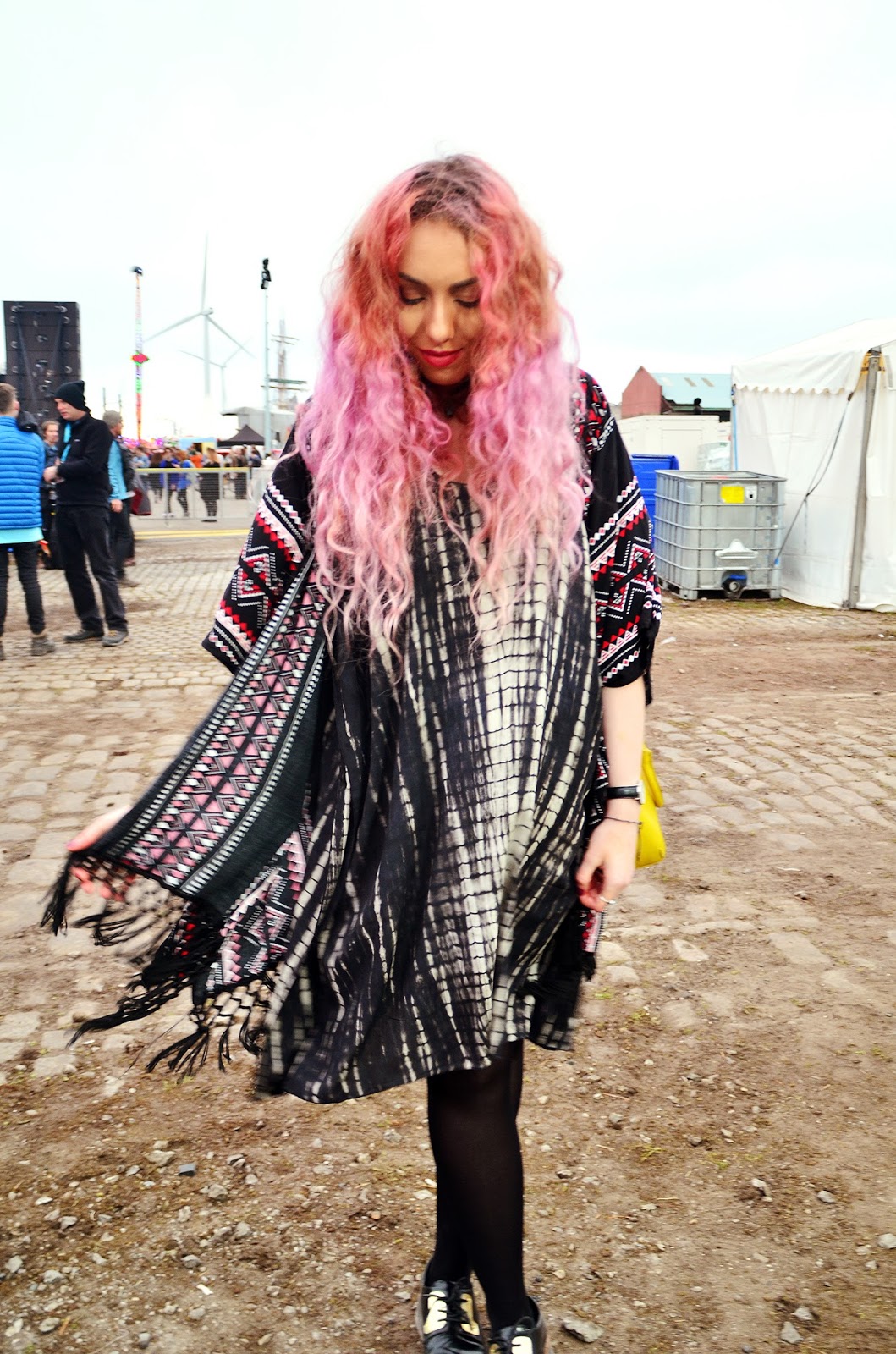 Stephi LaReine: Festival Kimonos 2015 with pink hair Stephi LaReine: Festival Kimonos 2015 with pink hair