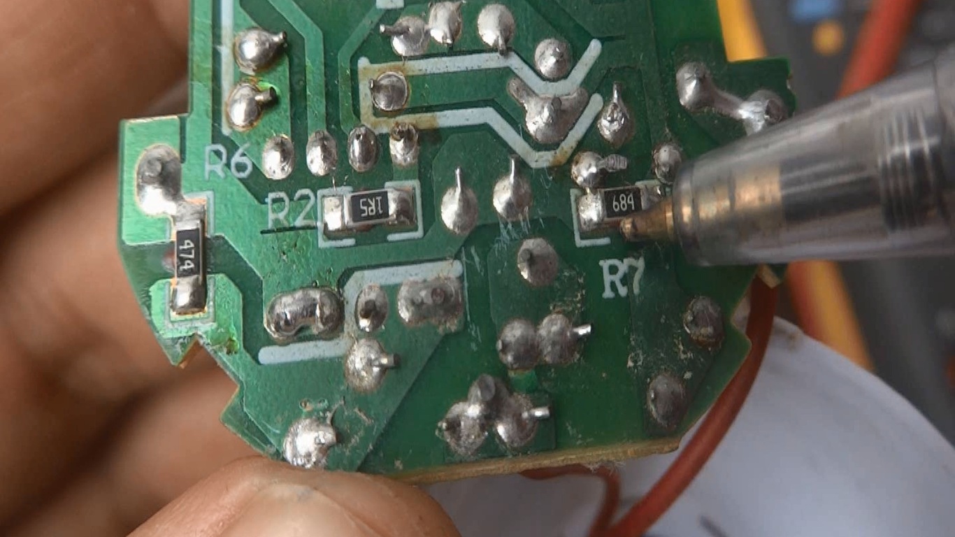 How to check SMD or surface mount resistances value from their code and