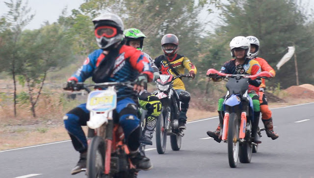 Jalan Jalur Lintas Selatan Jalan Jalur Lintas Selatan