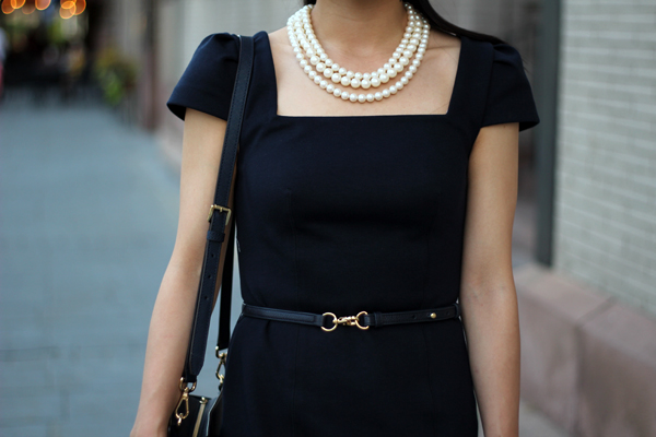All Navy (Featuring Tory Burch Heather Belted Sheath Dress) - Elle Blogs