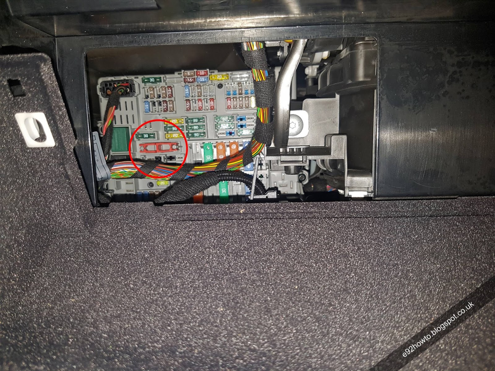 BMW E92 Interior Fuse Location and Replacement [DIY]