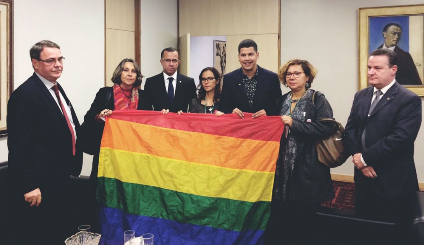 PT aciona Justiça para reverter anulação de lei que pune LGBTfobia no DF PT aciona Justiça para reverter anulação de lei que pune LGBTfobia no DF