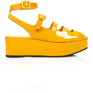 The Dilly Chic: Let's Talk Shoes