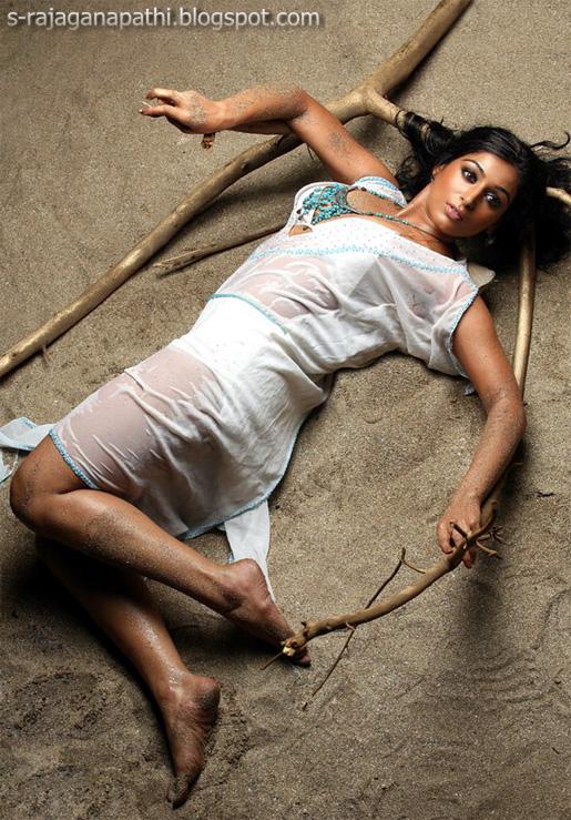 Actress Padmapriya New Unseen Sexy Photoshoot Gateway To World Cinema