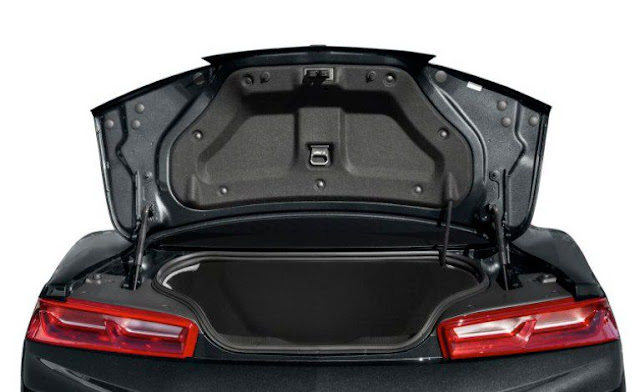 chevrolet-camaro-taillights-and-trunk-door-opened