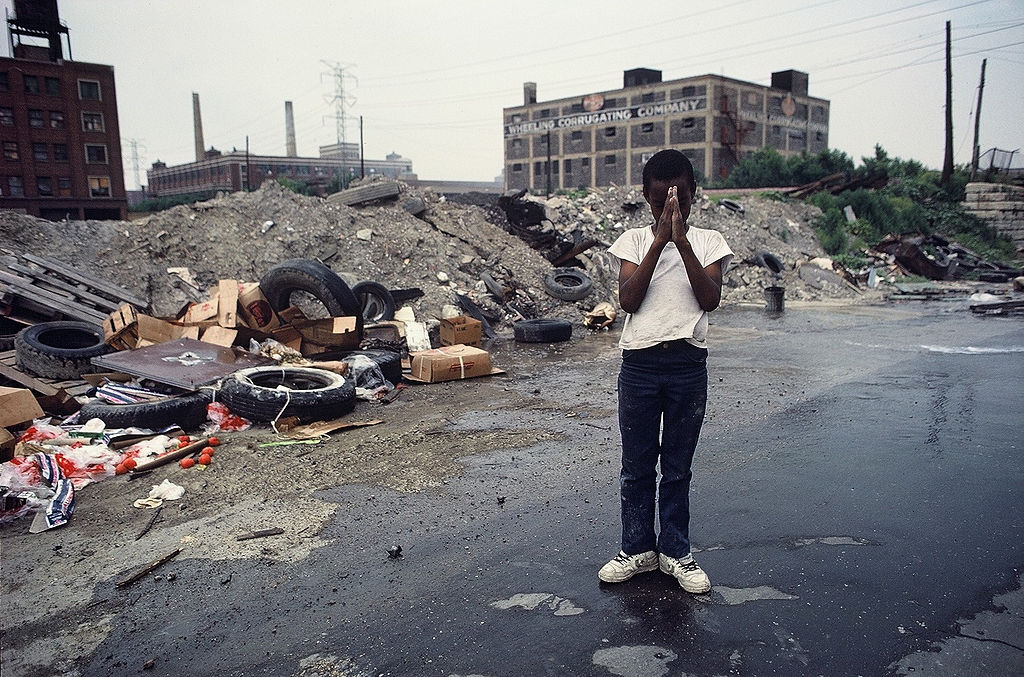 24 Stunning Photographs That Capture Street Scenes of Chicago in the