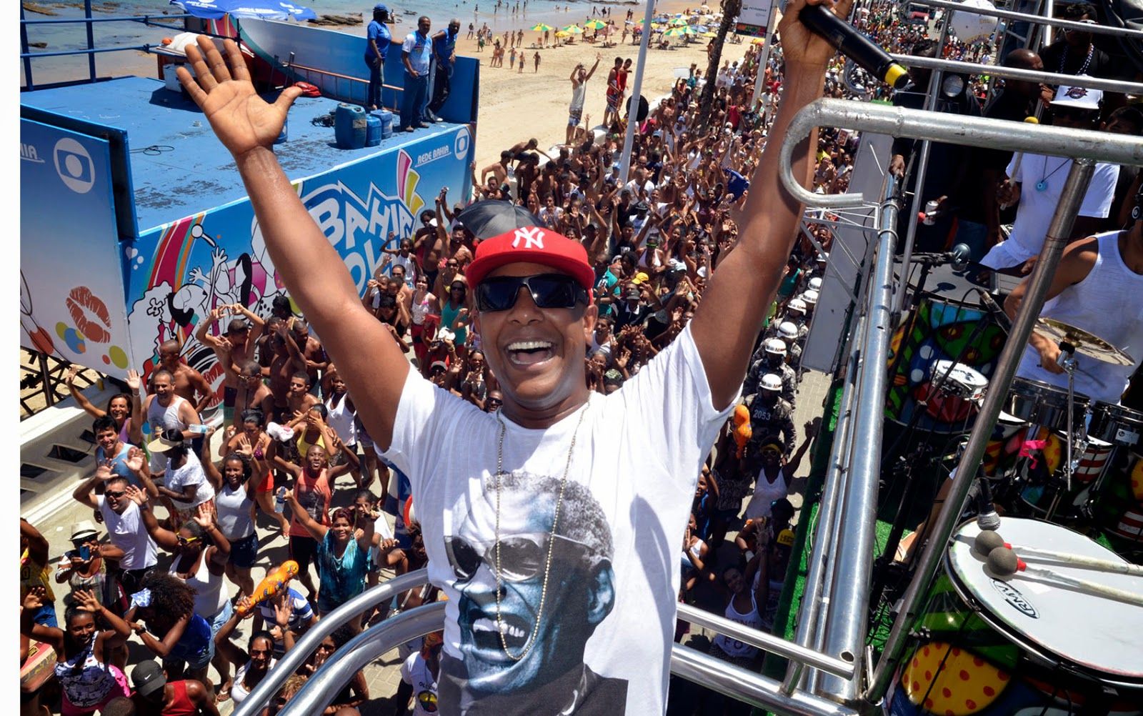 acontece psirico comanda o bloco inter no carnaval de salvador em 2015 acontece psirico comanda o bloco inter no carnaval de salvador em 2015