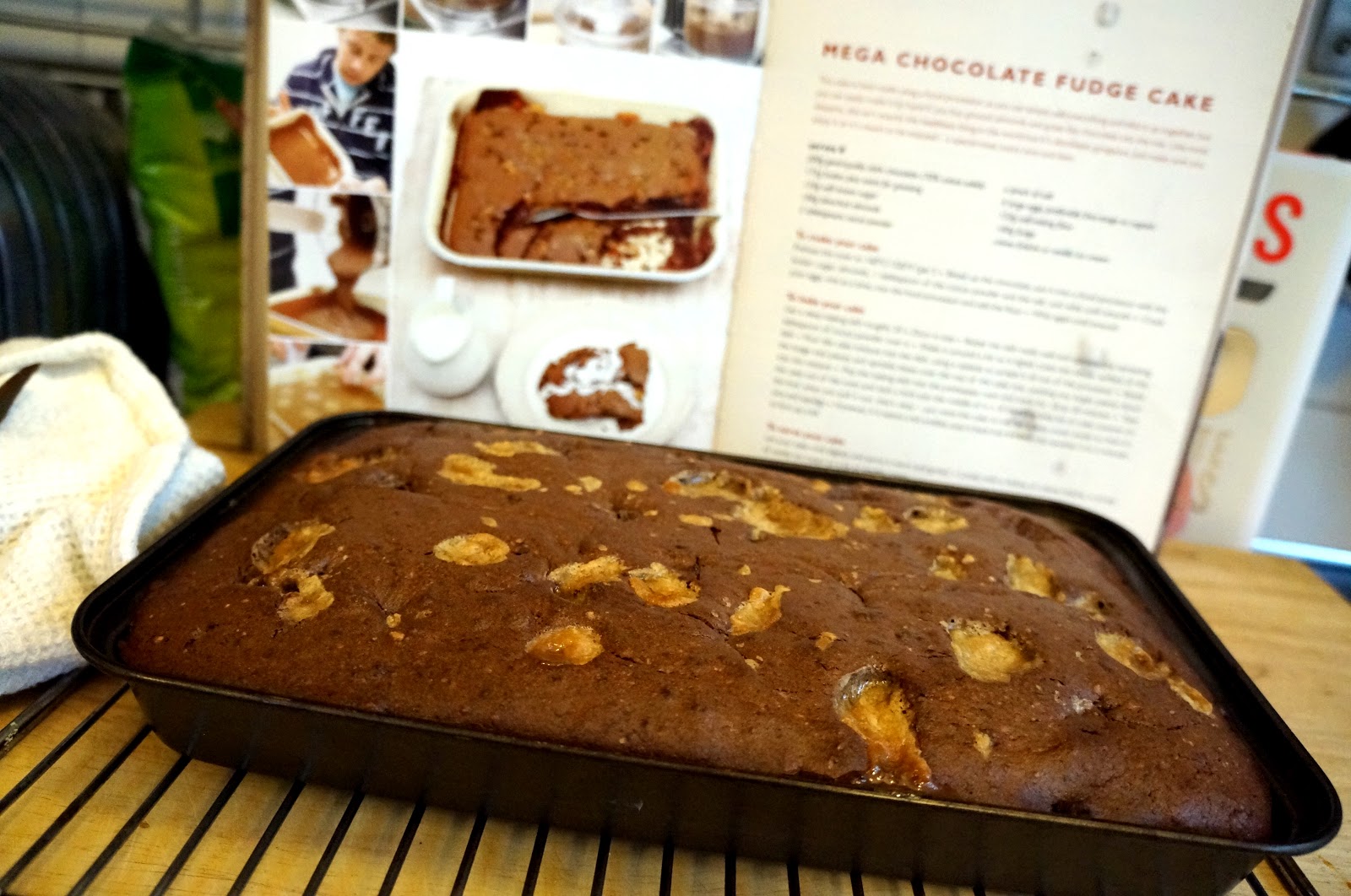 Neeny's Wishlist * ! ! Jamie Oliver's Mega Chocolate