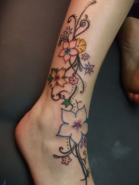 Tatuagens femininas de flores Tatuagens femininas de flores