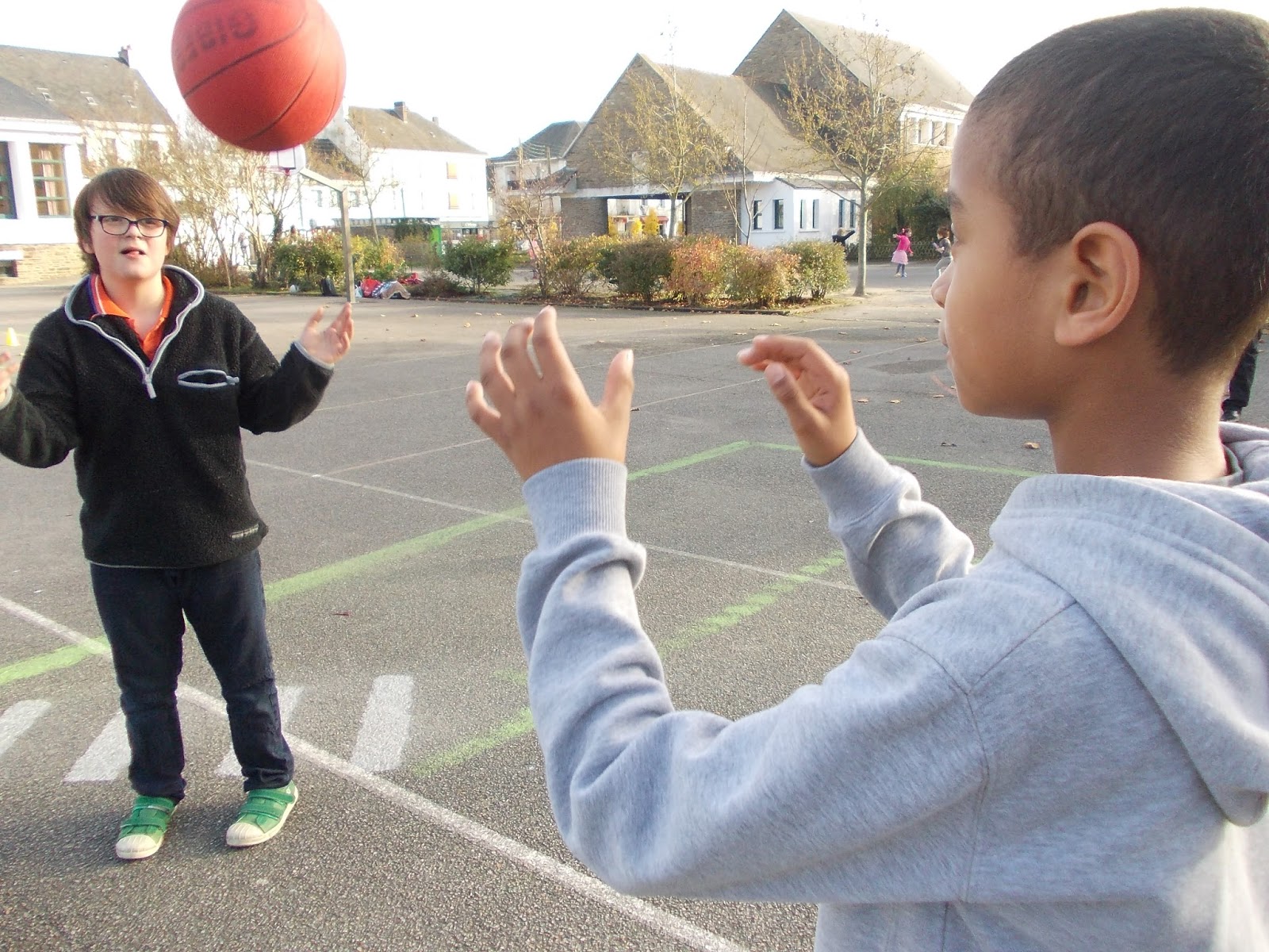 École Jean Jaurès St Nazaire le TPE Atelier "Basketball" (Patrice)