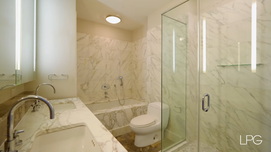 26 Interior Design Photos vs. 25 Columbus Cir #75CE, New York, NY Luxury Penthouse Tour