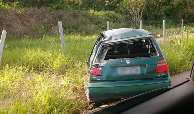http://vnoticia.com.br/noticia/2303-motociclista-sai-ferido-em-acidente-na-br-101-ao-colidir-com-carro-de-passeio