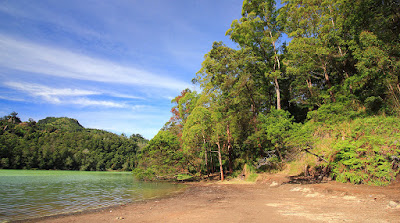 View salah satu sudut telaga Warna