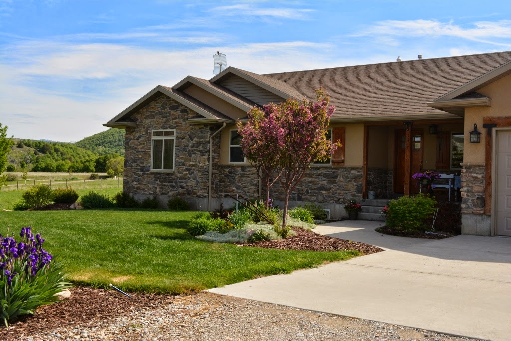 FRANKLIN IDAHO HOME FOR SALE BY OWNER It's Green!!!!