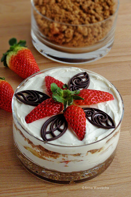 Truskawkowe tiramisu w wersji light