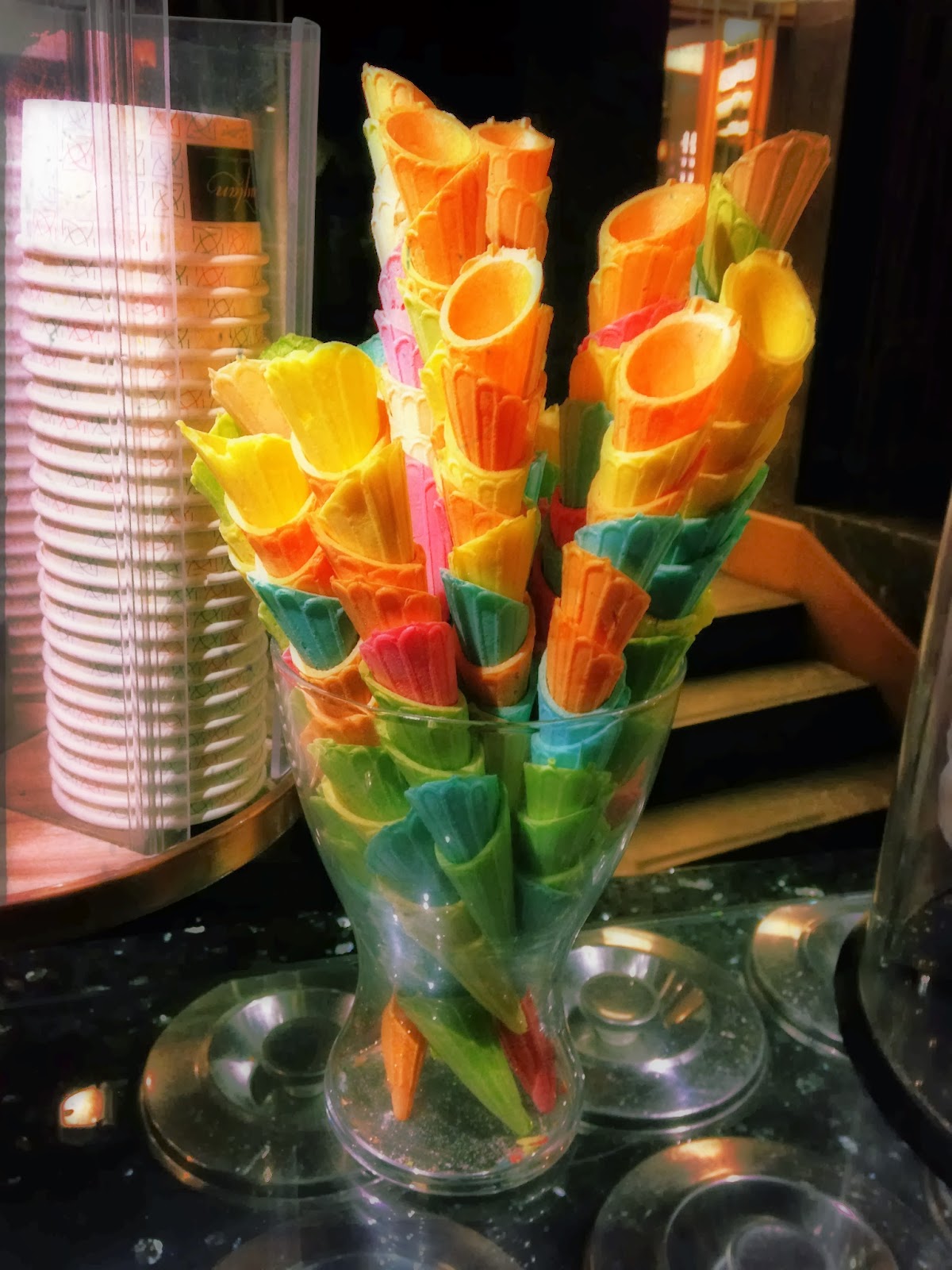 sarı fiyonk Baylan Pastanesi Bebek