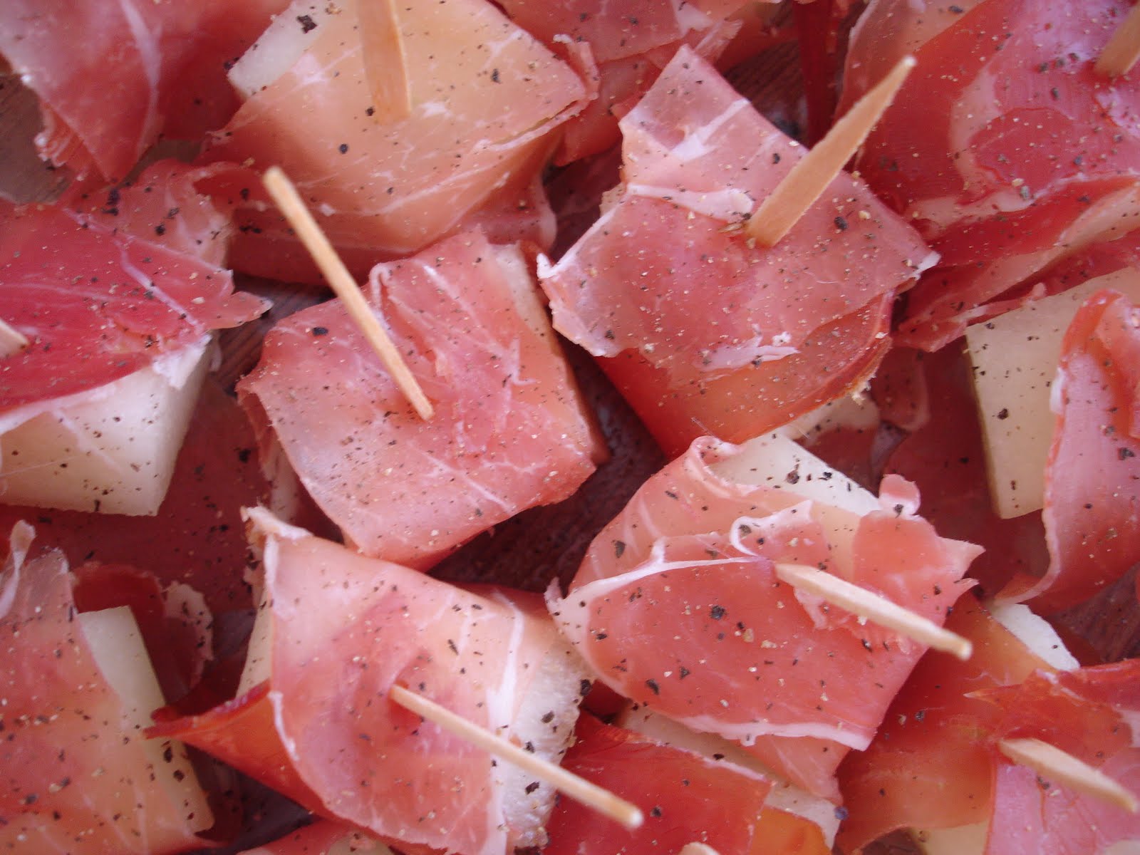 Kochbuch für Max und Moritz: Tapa Nr. 13: Melone mit Schinken