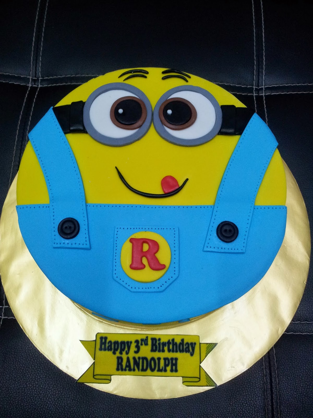 L'mis Cakes &amp; Cupcakes Ipoh Contact 0125991233 Minion